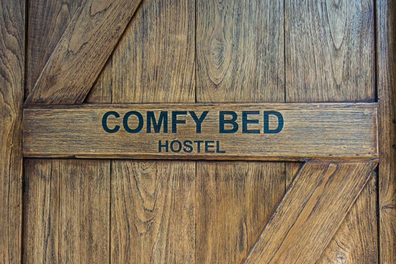 Comfy Bed Hostel (Adults Only) Bangkok Bagian luar foto